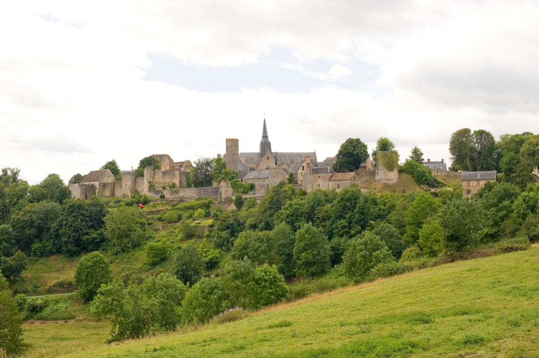 Sainte-Suzanne, petite commune de caractère, en Mayenne