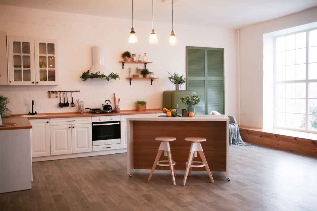 Une cuisine moderne dans un appartement neuf