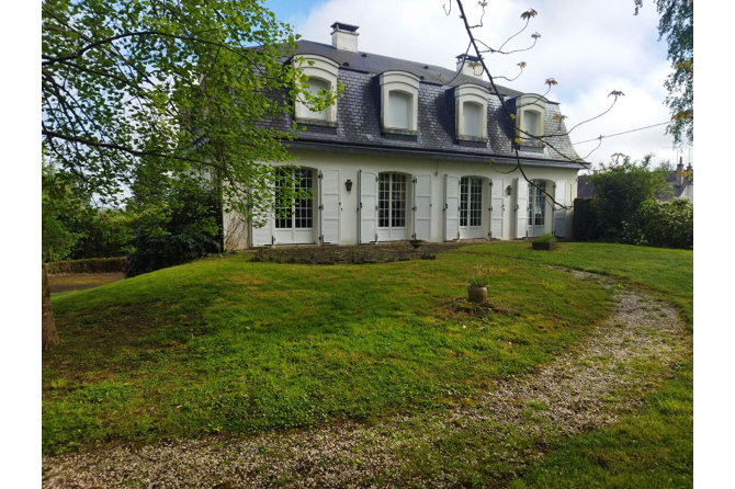 Town house in Mayenne