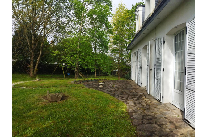 Town house in Mayenne