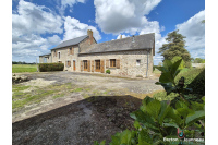 Superb house in Mayenne sector