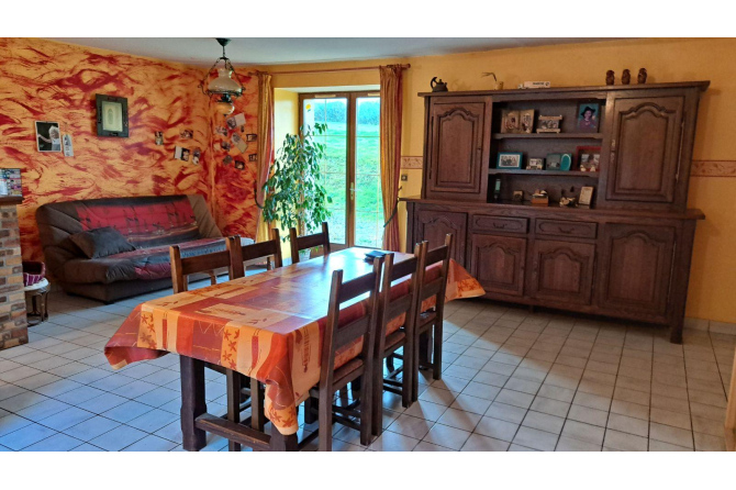 House in the countryside in the Lassay-les-Châteaux area