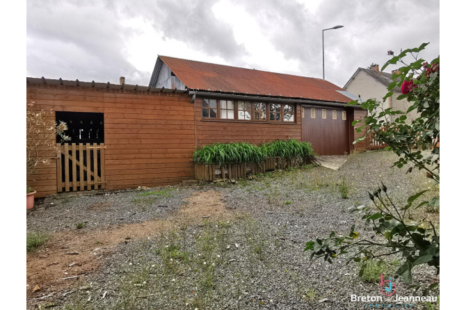 House in Averton with building land