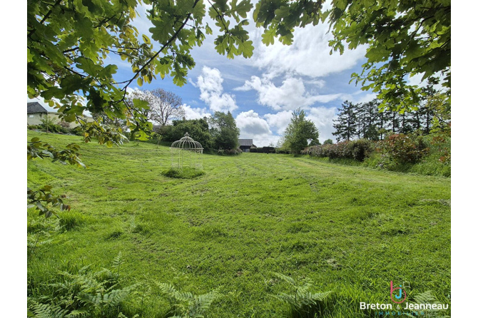 Property on 3ha 26 between Fougères and Saint Hilaire du Harcouët