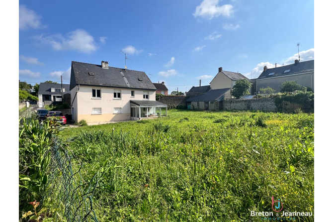 House in the center of Saint-Berthevin