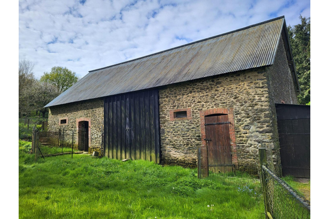 Small farm with hectares in the EVRON sector