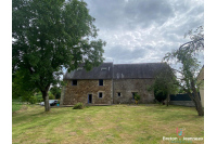 Maison en pierres du 16e siècle à Tremblay