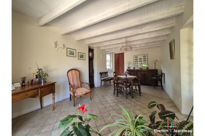 Superb House in Lassay les Châteaux