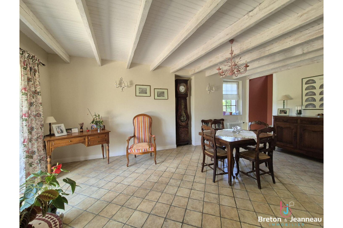 Superb House in Lassay les Châteaux