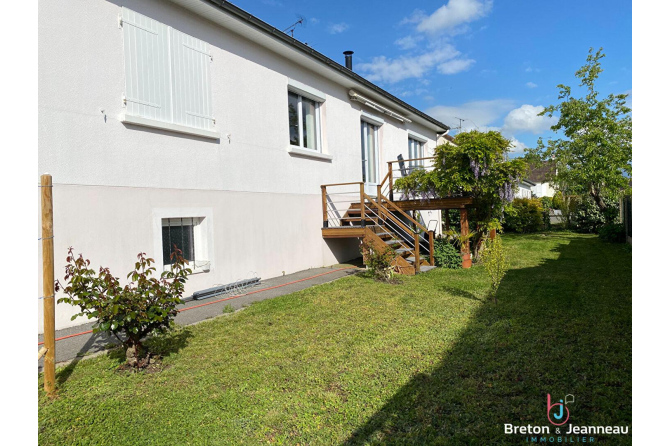 House in Thévalles district in LAVAL