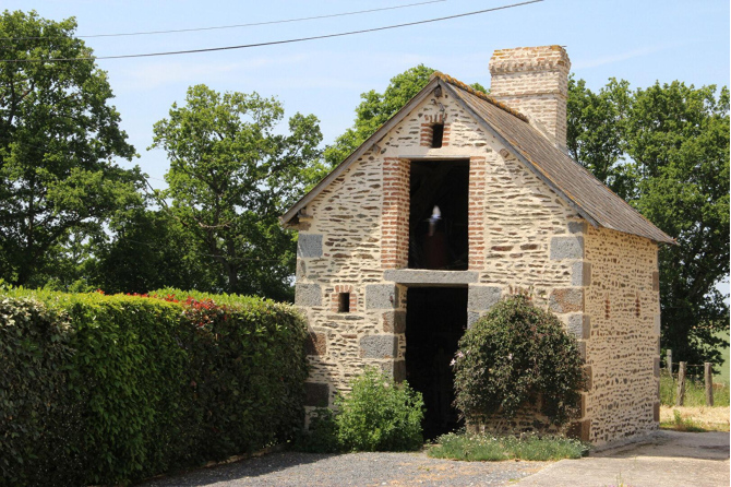 Farmhouse on 11ha 81 sector Javron les Chapelles