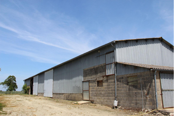 Corps de ferme sur 11ha 81 secteur Javron les Chapelles