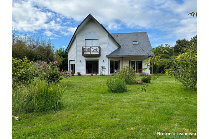 Maison à MENIL