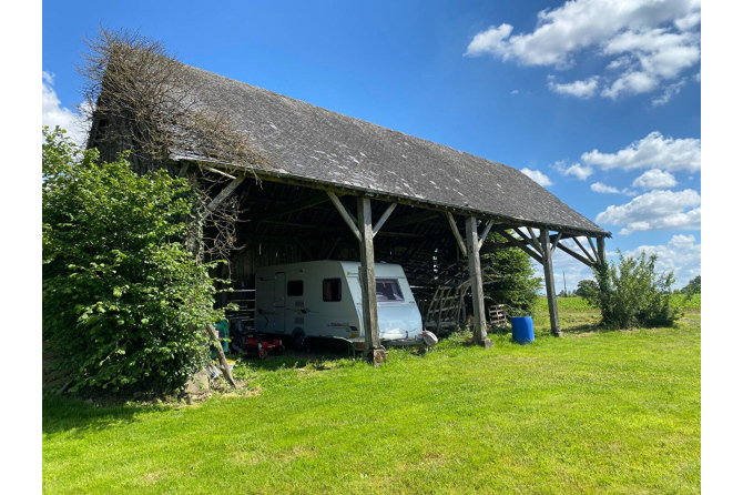 Farmhouse in the Mayenne area