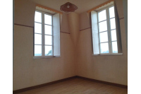 APPARTEMENT F3 à MAYENNE