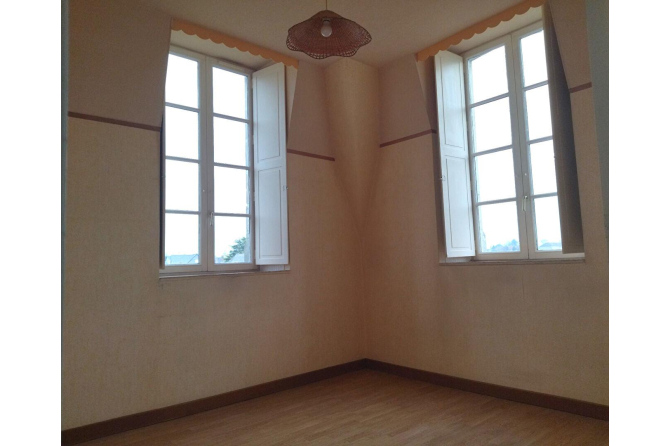 F3 APARTMENT in MAYENNE