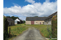 Ancien Corps de ferme sur 2 ha 42 à Villaines La Juhel