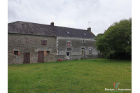 Farmhouse to renovate in Grazay