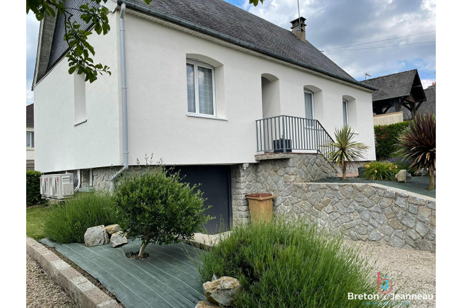 Renovated house in MAYENNE