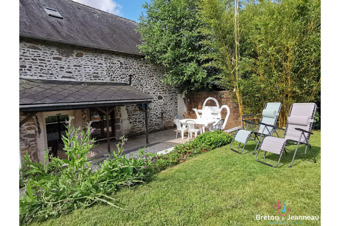 Maison à La Chapelle au Riboul