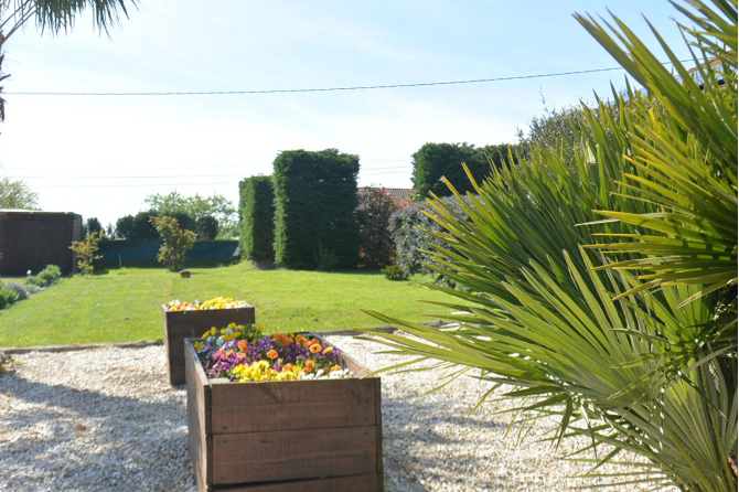 Single-storey house with studio in Saint-Cyr-en-Pail