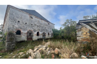 Farmhouse to renovate in Saint-Berthevin