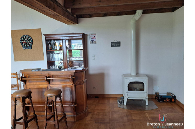 Stone house in Saint Hilaire du Maine