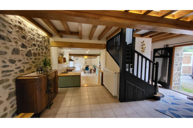 149 sqm farmhouse - MAYENNE area