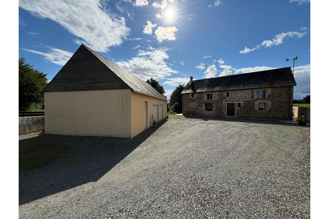 Maison à Cossé le Vivien