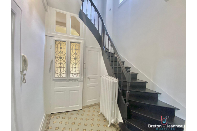 Renovated house in the city center of Fougères