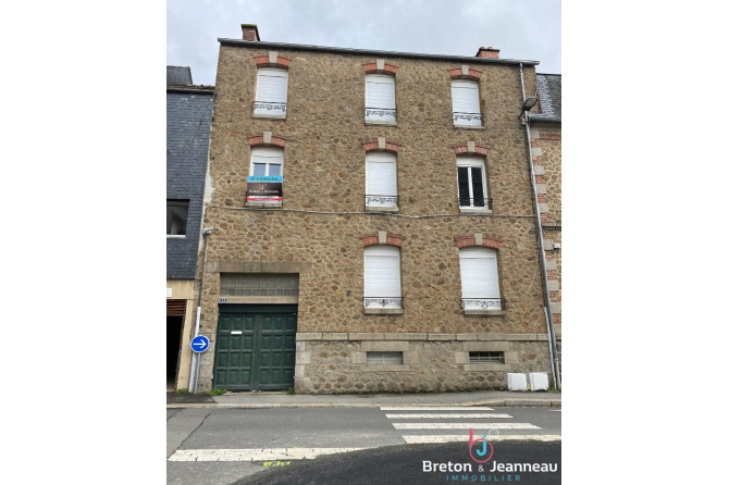 Renovated house in the city center of Fougères