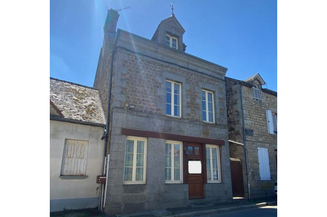 House between Lassay les Châteaux and Domfront