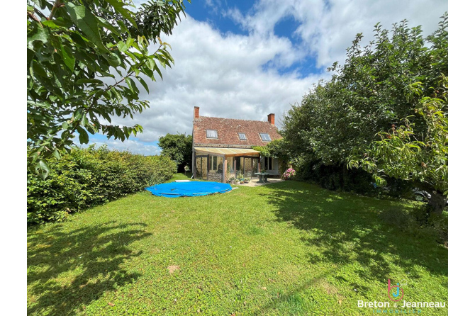 Country house in Assé le Riboul