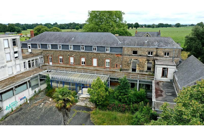 Château sur 3 ha secteur Villiers Charlemagne