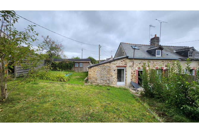 Charming stone house tastefully renovated near Laval