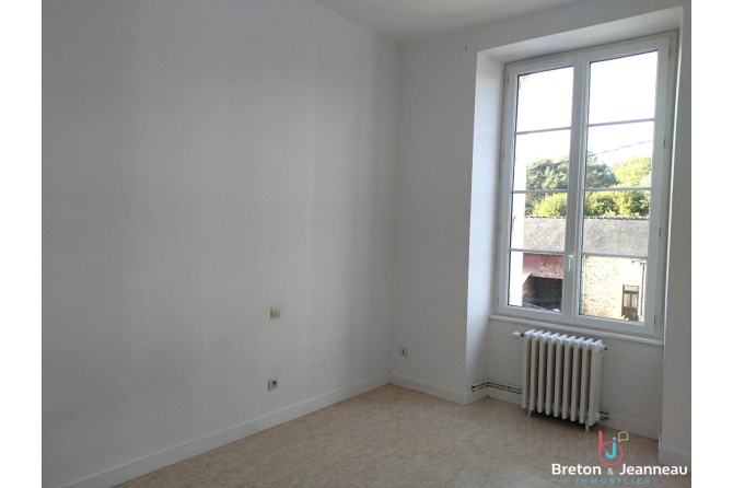 APPARTEMENT F3 à IZE