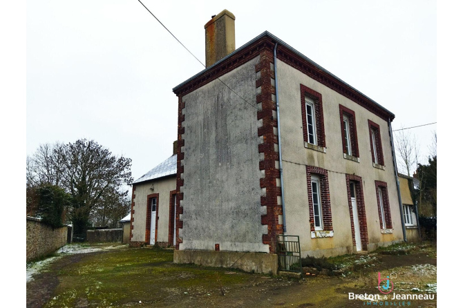 Bourgeois house near Fresnay sur Sarthe