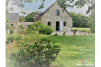 Superb farmhouse for sale in Ahuillé