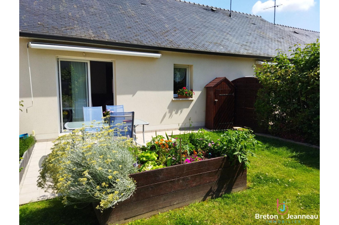 House in the city center of Mayenne