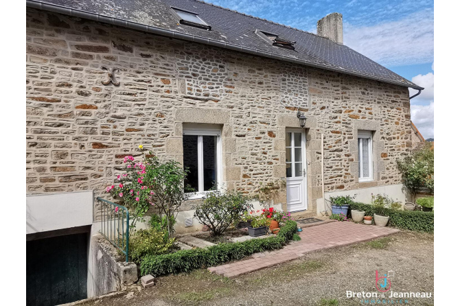 House in the Villaines la Juhel area