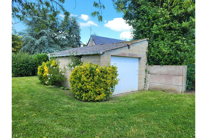 Maison à Deux Evailes