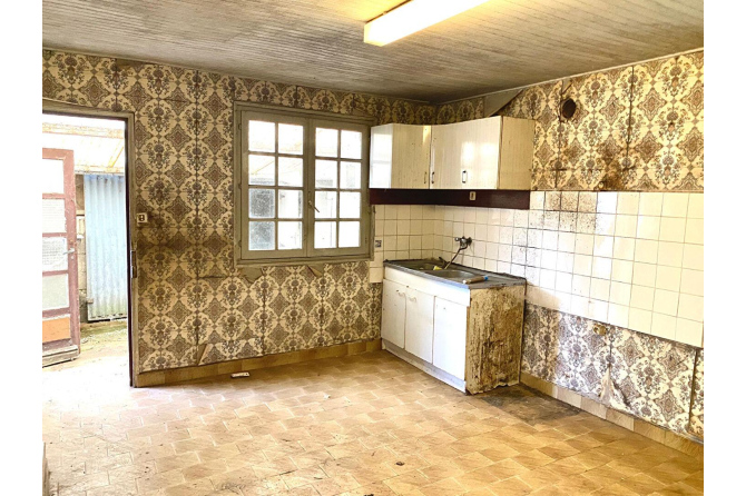 Maison à rénover sur 1 ha à BILLE 35