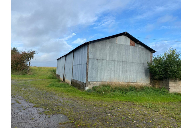 Maison à rénover sur 1 ha à BILLE 35