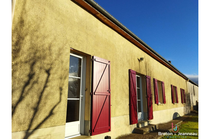 Maison style longère proche de Sillé le Guillame