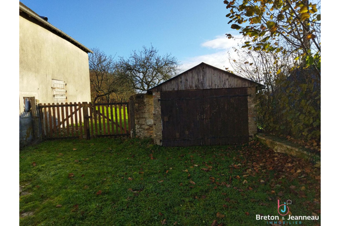 Maison style longère proche de Sillé le Guillame