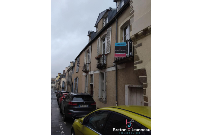 House in the center of Laval