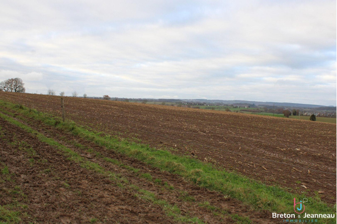 Organic dairy farm on 65 hectares all adjoining Villaines la Juhel sector