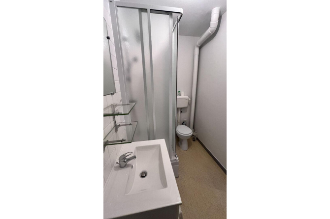 Appartement avec parking - LAVAL - Quartier Hilard