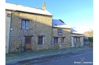 Maison à St Thomas de Courceriers