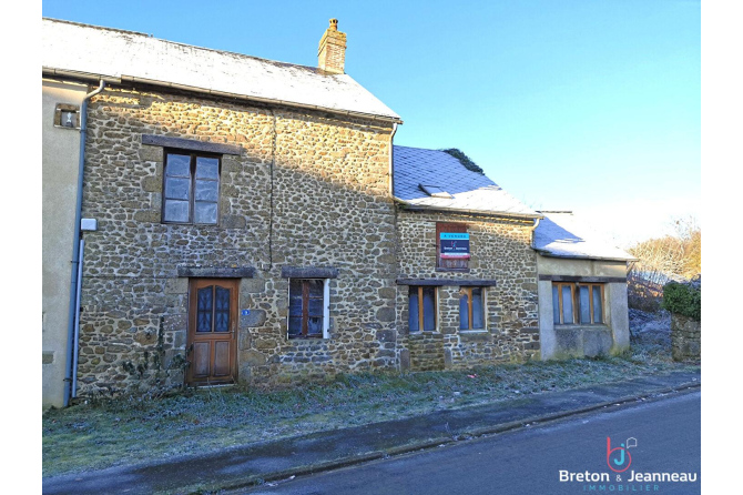 Maison à St Thomas de Courceriers